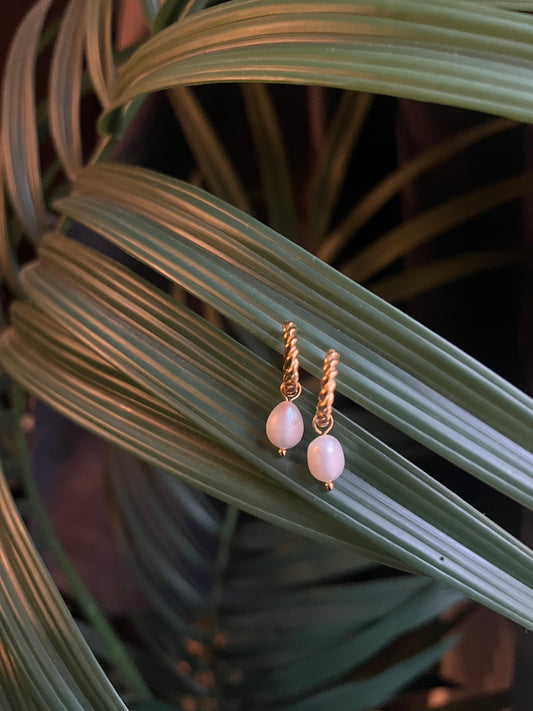 Empress earrings N79