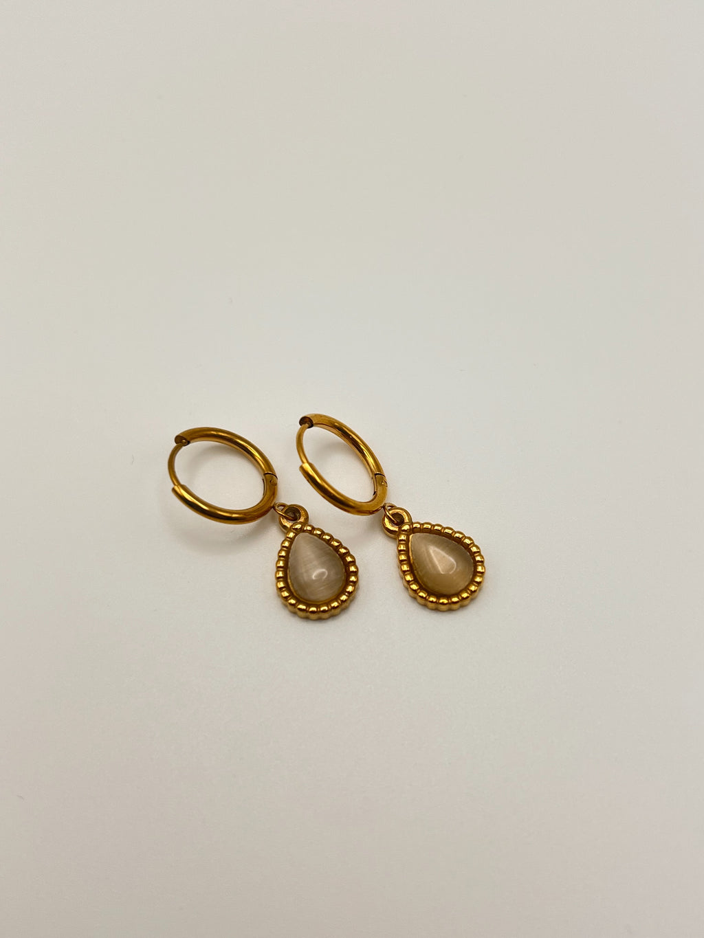 Sandstone Drop Hoops