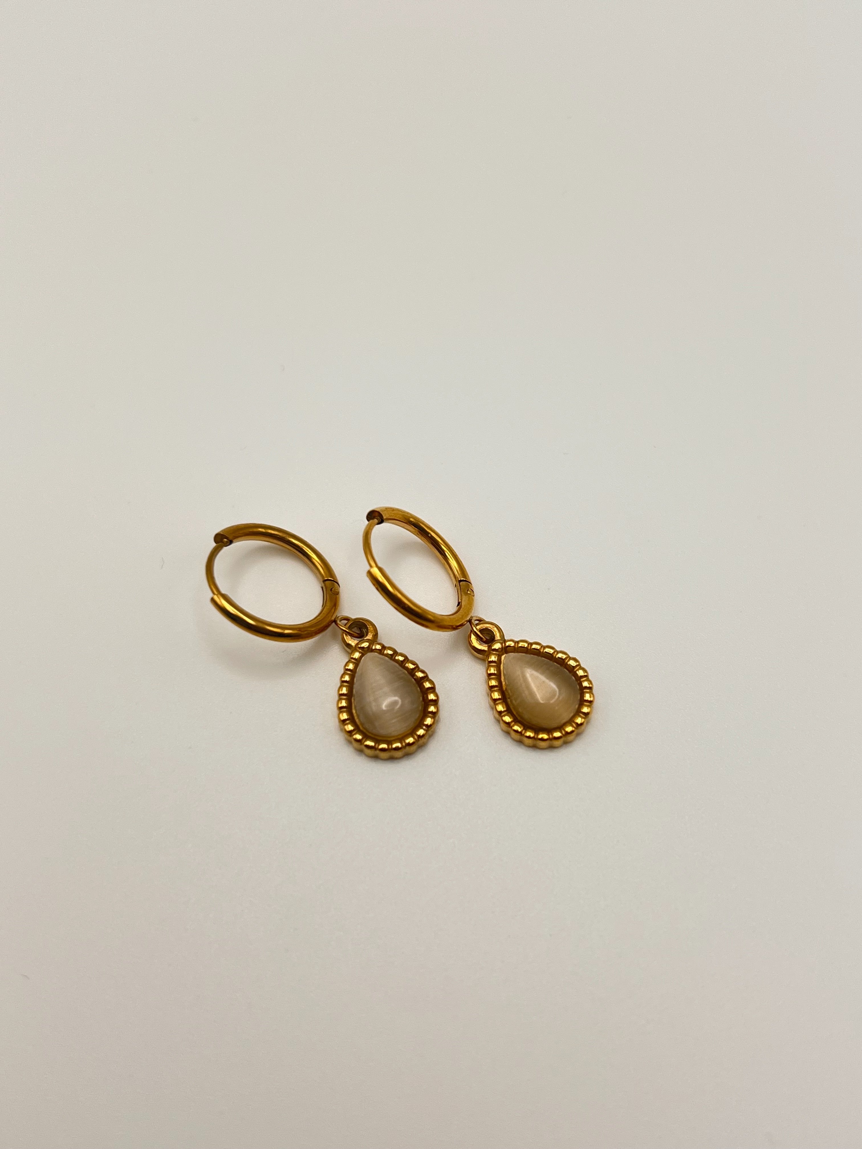 Sandstone Drop Hoops