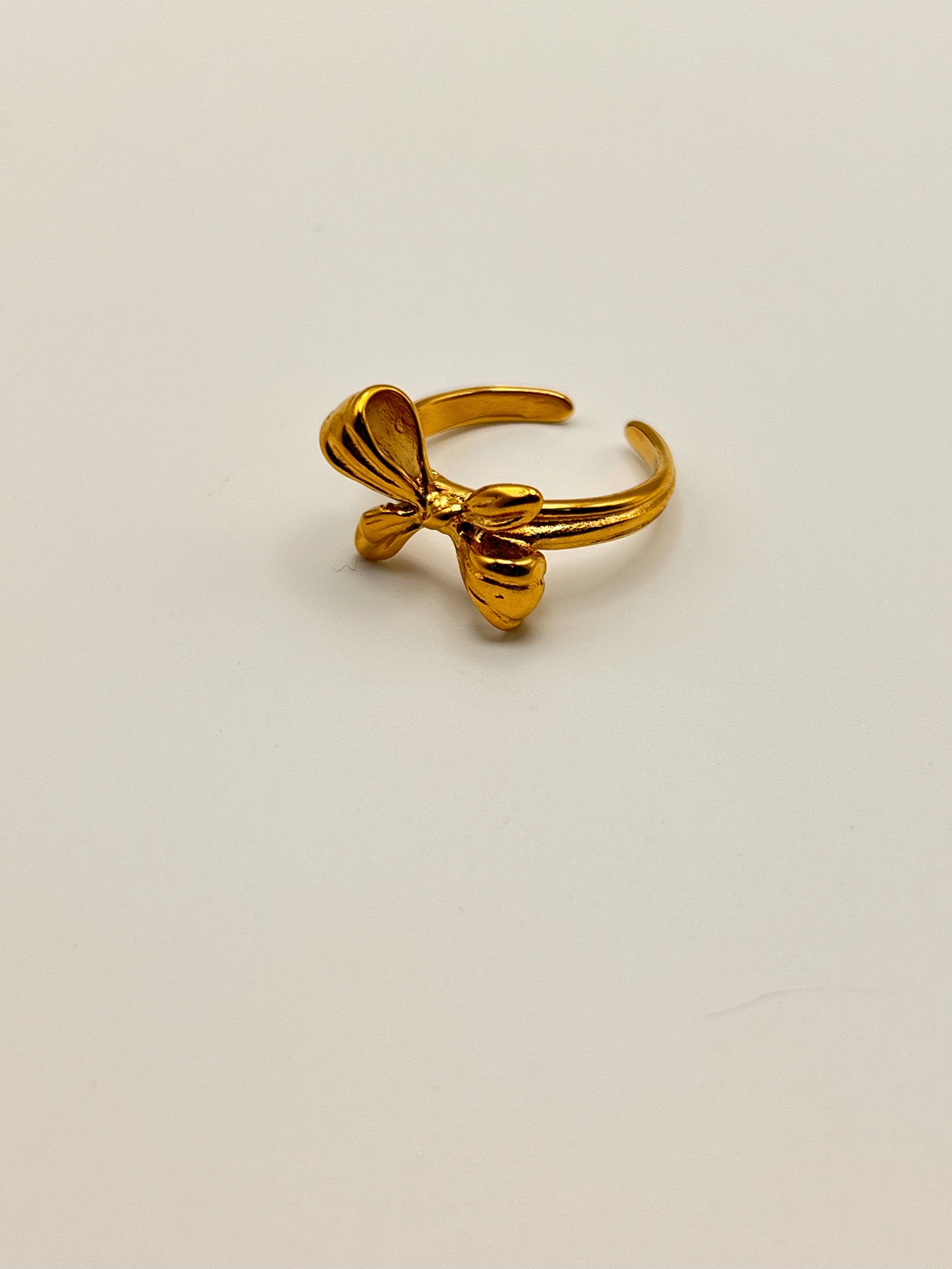 Knot ring